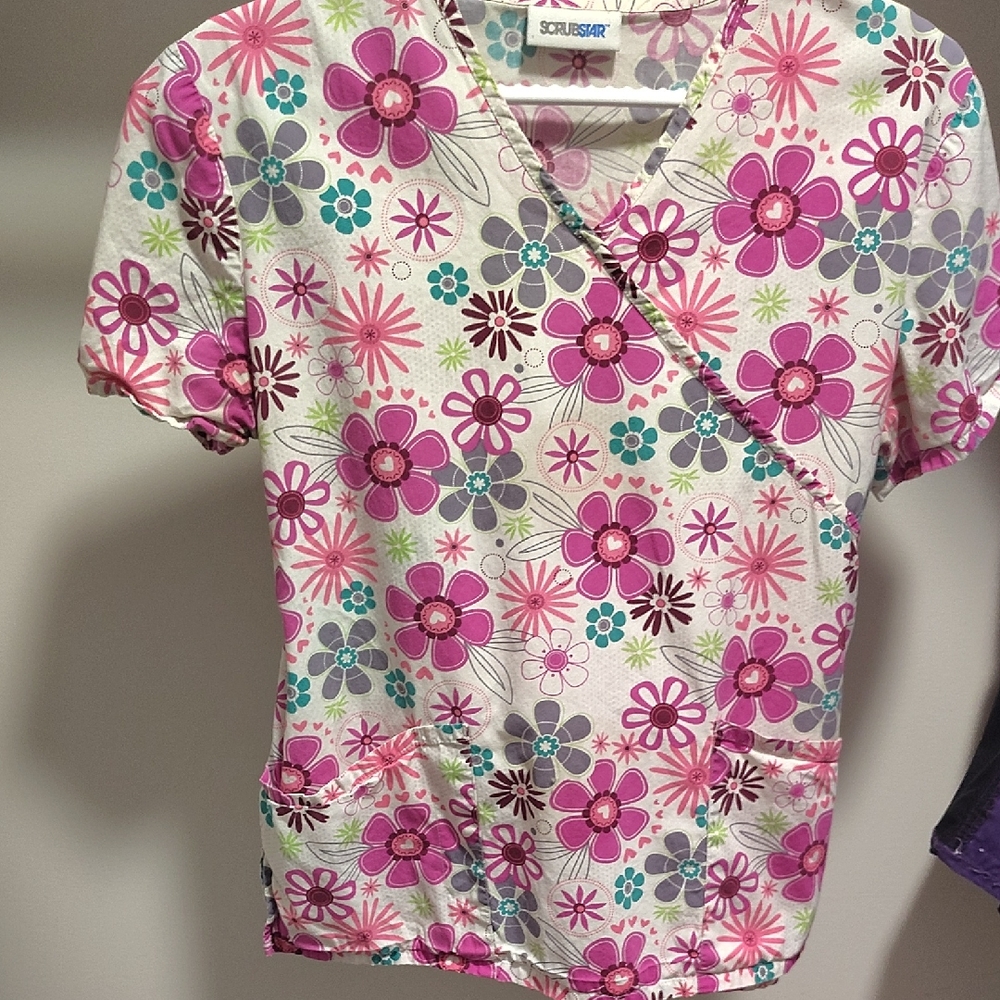 Scrubstar Women's Floral Scrub Top - Purple and Green